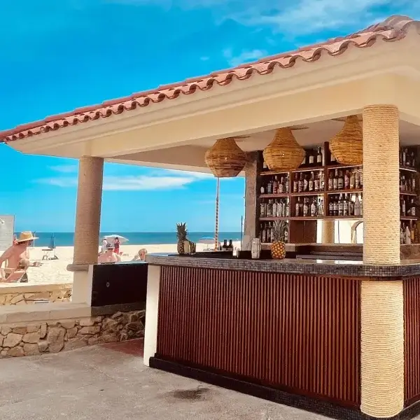 Palapa bar facing the beach